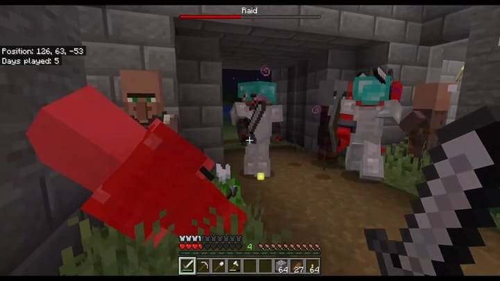 Сражение с усиленным рейдом разбойников в Minecraft PE (Bedrock)